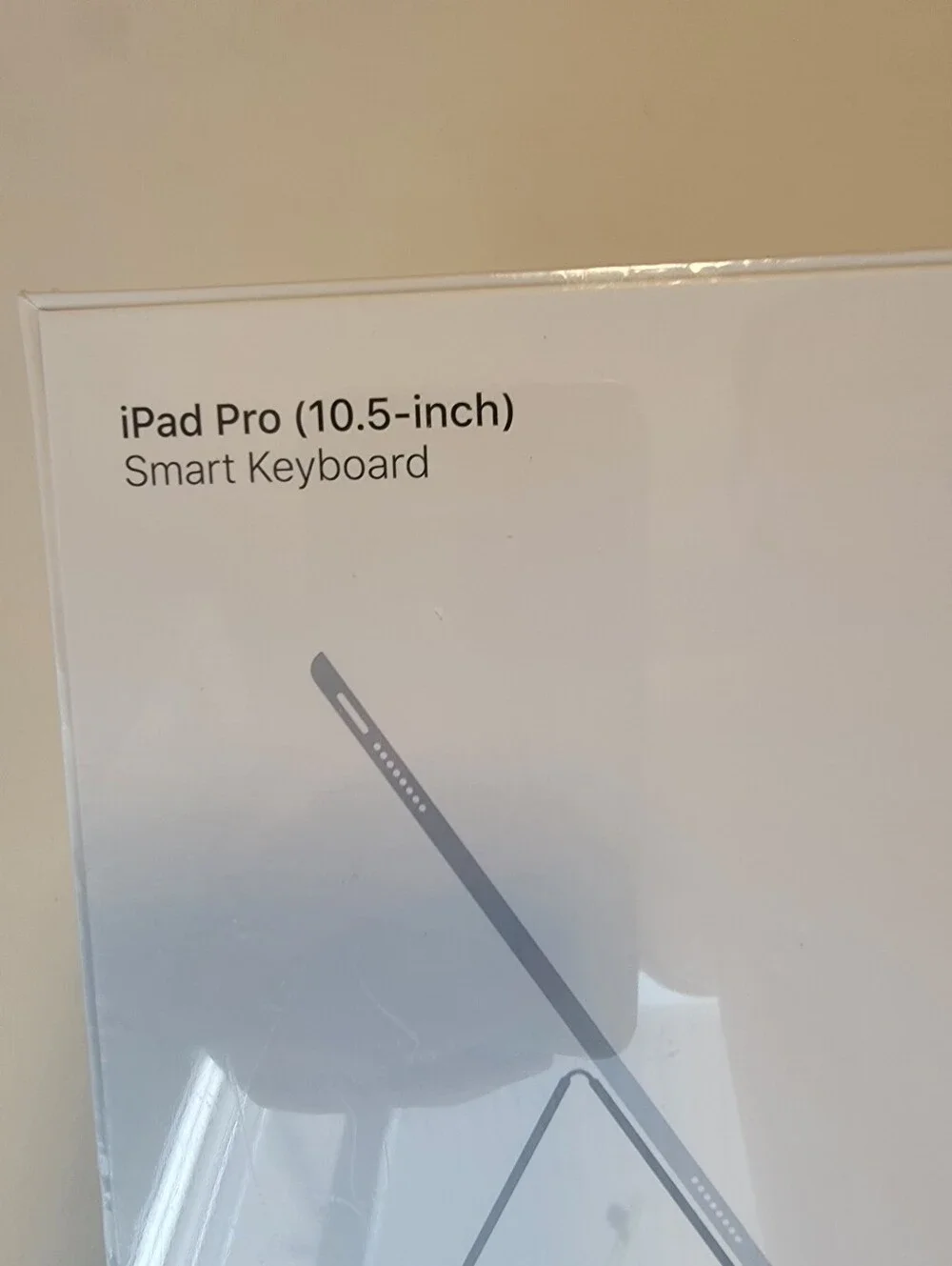 New NIB IPAD Pro Smart Keyboard 10.5 Inch